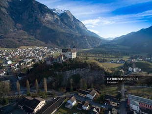 Luftaufnahme Gutenberg Burg in Balzers Luftbild