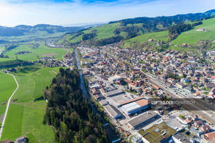 Luftaufnahme Langnau BE im Emmental Luftbild