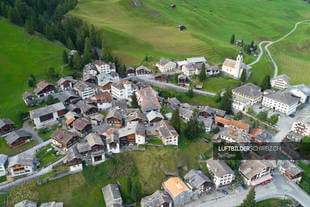 Luftaufnahme Splügen Dorf Luftbild
