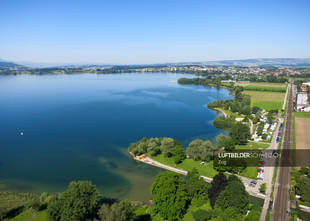 Luftaufnahme Zugersee Richtung Cham Luftbild