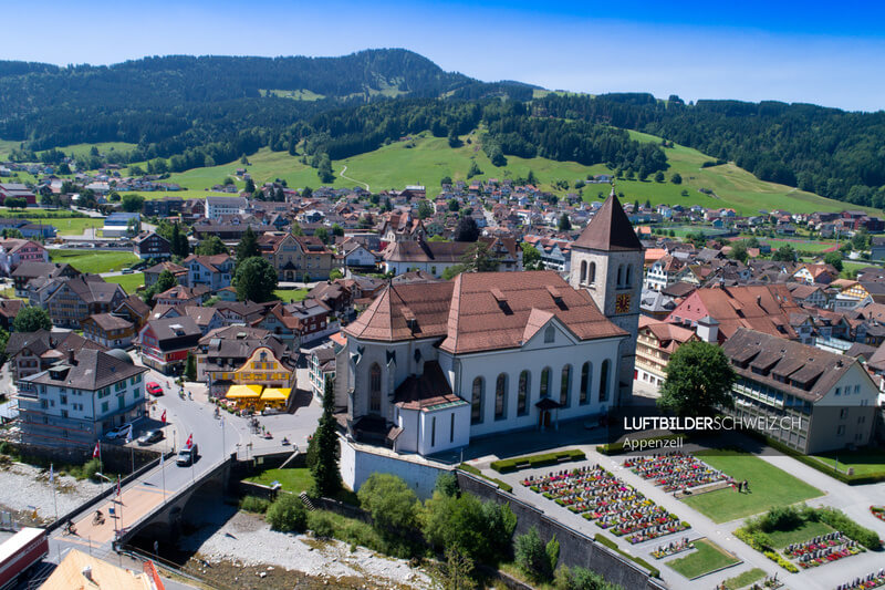 Luftbild Kirche St. Mauritius Appenzell