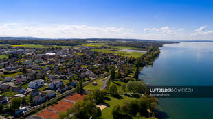 Luftaufnahme Romanshorn mit Sportplatz Luftbild