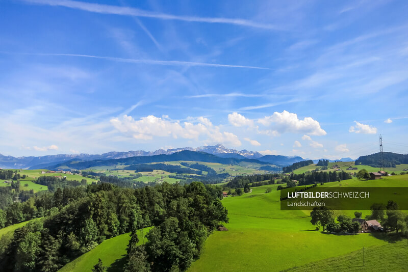 Luftaufnahme Säntis am Horizont Luftbild