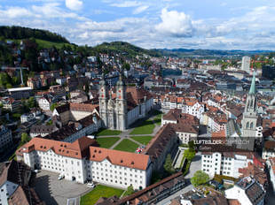 Luftaufnahme Stiftskirche der Stadt St. Gallen Luftbild