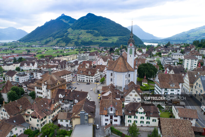 Luftaufnahme St. Martin Schwyz Luftbild