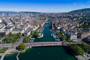 Luftaufnahme Zürich Bürkliplatz mit Quaibrücke Luftbild