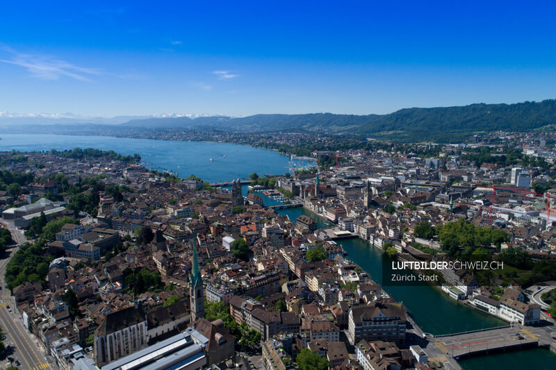Luftaufnahme Zürichsee und Limmat Luftbild