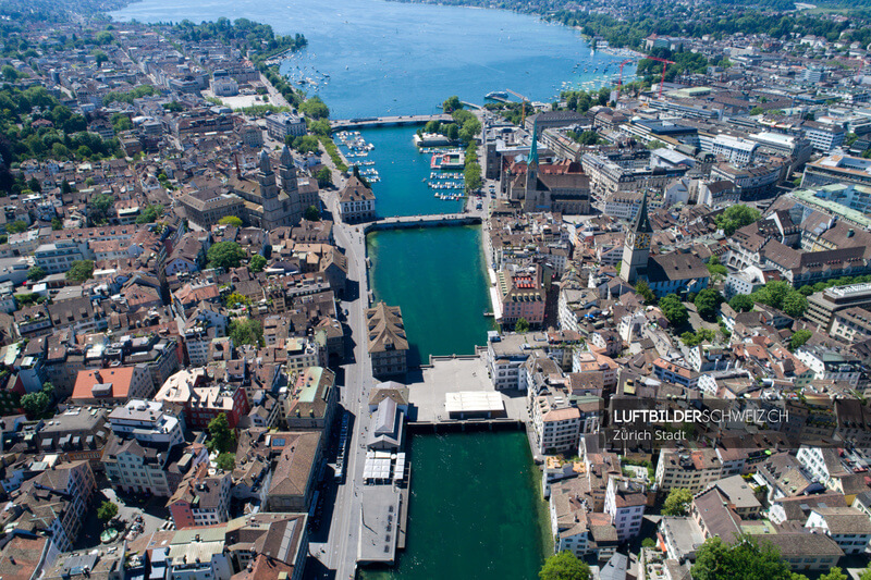 Luftaufnahme Zürich Kreis 1 an der Limmat Luftbild