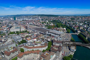 Luftaufnahme Zürich Bahnhofplatz ZH Luftbild