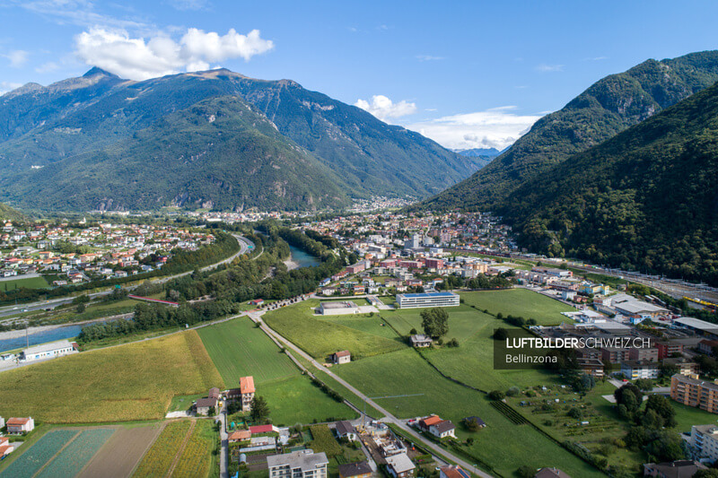 Luftbild Bellinzona / Arbedo-Castione