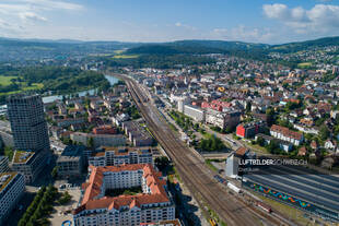 Dietikon Luftbild mit Limmat-Tower