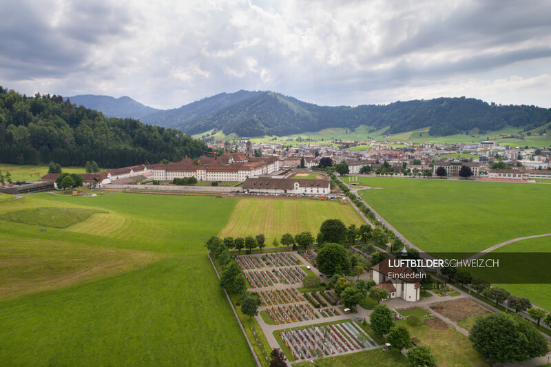 Luftaufnahme Einsiedeln Luftbild