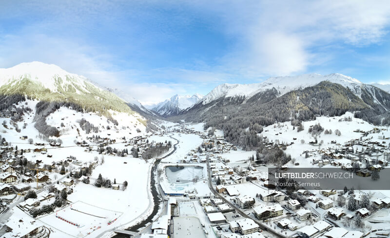 Klosters-Serneus Panorama Luftbild Winter