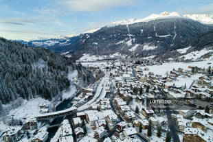 Klosters-Serneus Luftbild Winter