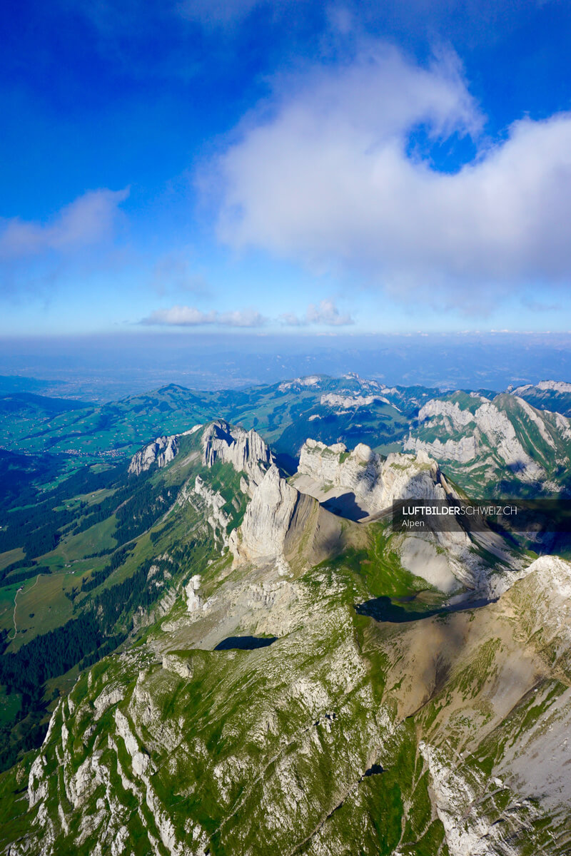 Alpstein und Ebenalp von oben Luftbild