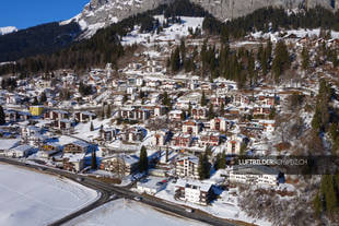 Luftaufnahme Flims im Winter Luftbild