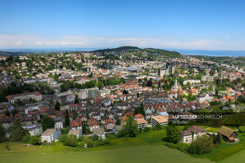 Luftaufnahme St. Gallen im Sommer Luftbild