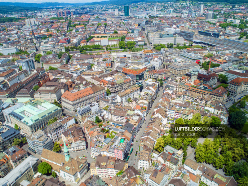 Luftbild Bahnhofstrasse Zürich