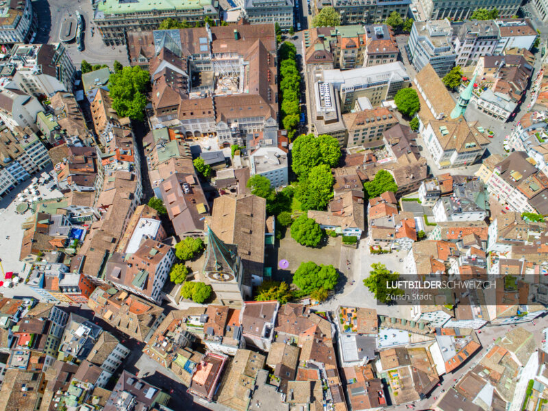 Drohne Lindenhofkirche Zürich Luftbild