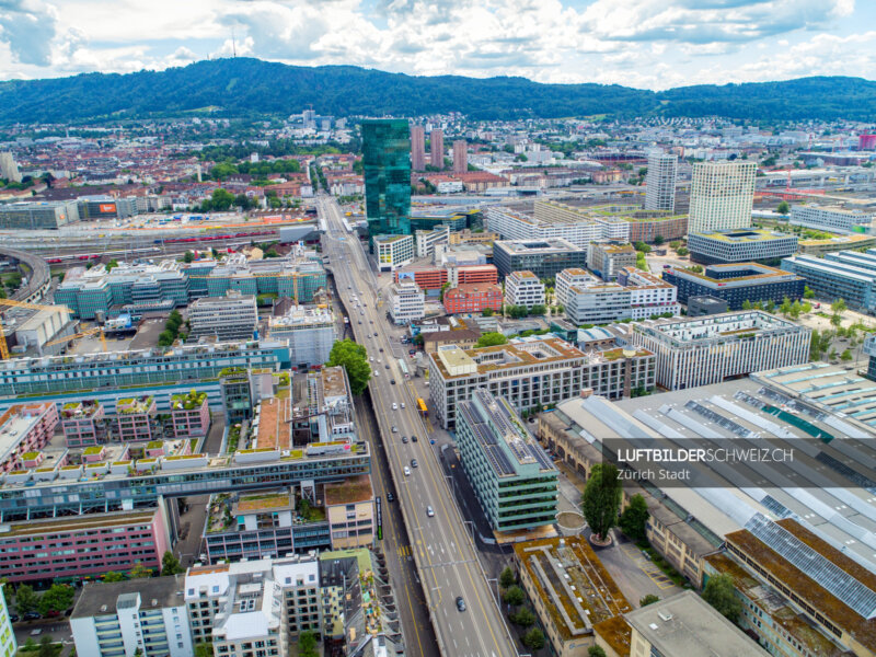 Drohnenaufnahme Prime Tower ZH Luftbild