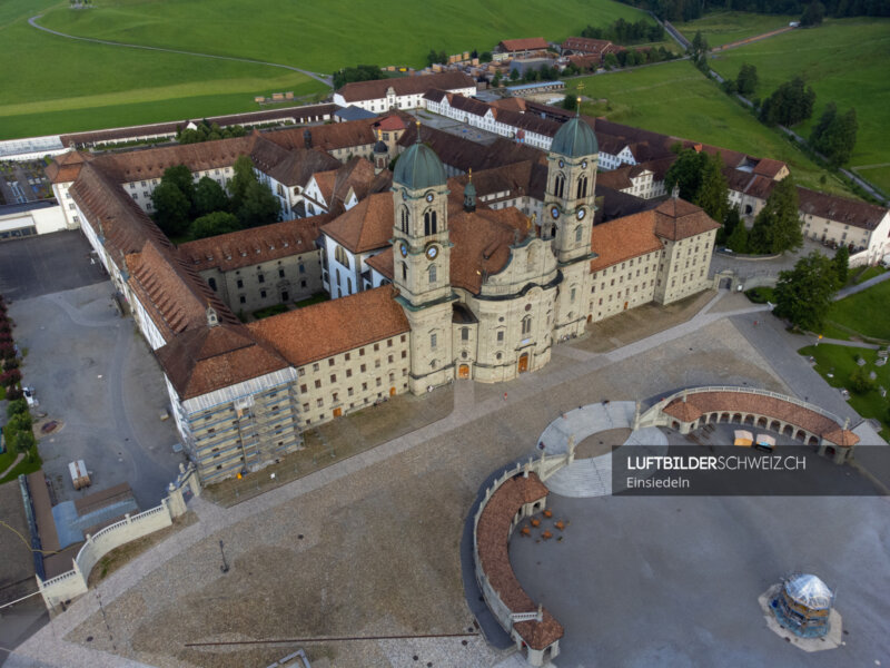 Drohnenfoto Einsiedeln Luftbild