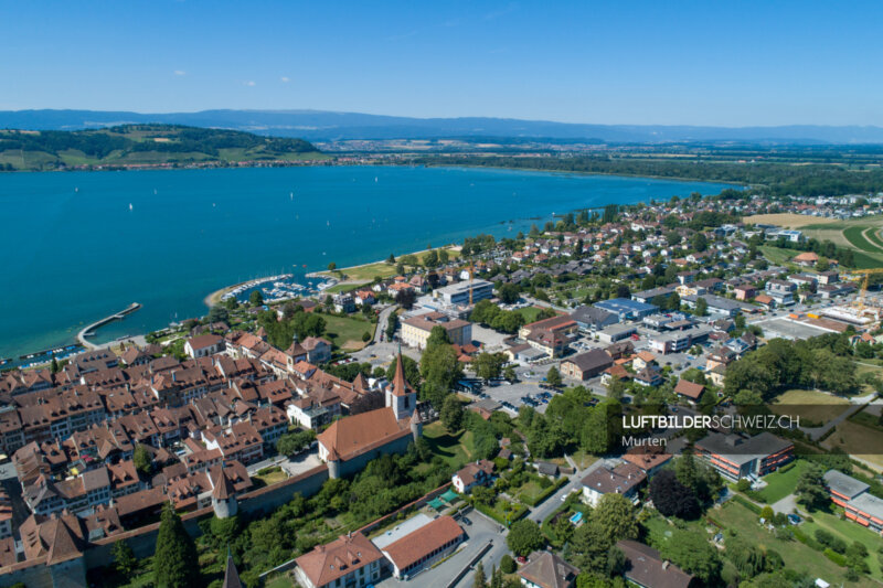 Drohnenfoto Murten Altstadt Luftbild