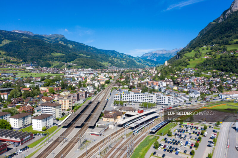 Drohnenfoto Sargans Hauptbahnhof Luftbild