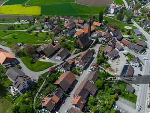 Drohnenfoto Trüllikon Schweiz Luftbild