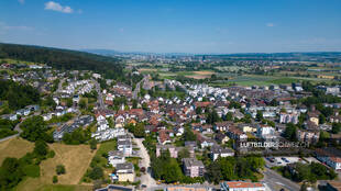 Luftbild Fällanden Schweiz