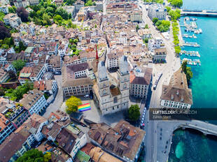 Luftbild Grossmünster Zürich Stadt