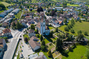 Luftbild Kirche Thal