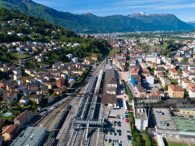 Luftaufnahme Bahnhof Bellinzona Luftbild