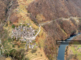 Luftaufnahme Corippo Verzascatal Luftbild