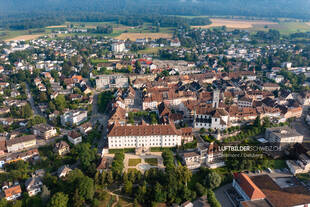 Luftaufnahme Schloss Delsberg Luftbild