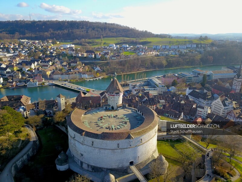 Luftaufnahme vom Munot in Schaffhausen Luftbild