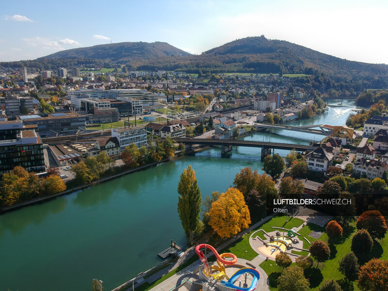 Olten Aarebrücken und Strandbad Luftbild