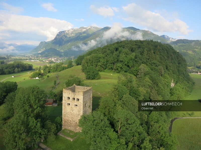 Luftaufnahme Burgruine Blatten Oberriet SG Luftbild