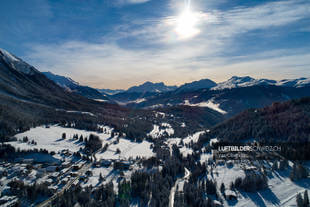 Vaz/Obervaz Luftbild im Winter
