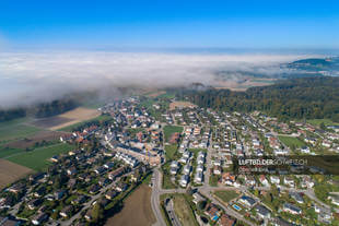 Oberwil-Lieli Luftbild Nebelwand