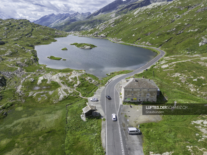 Passhöhe San Bernadin (Graubünden) Luftbild