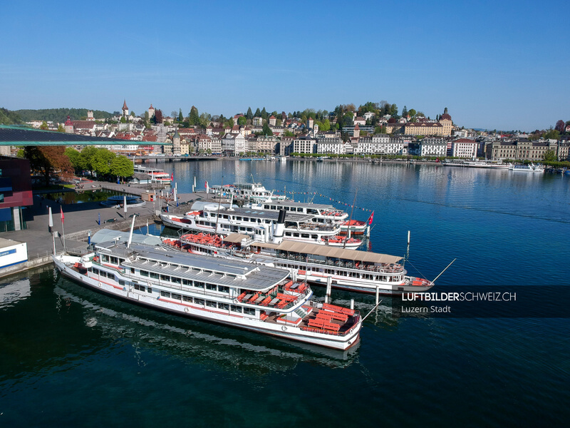 Schiffe am Europaplatz Luzern (KKL) Luftbild