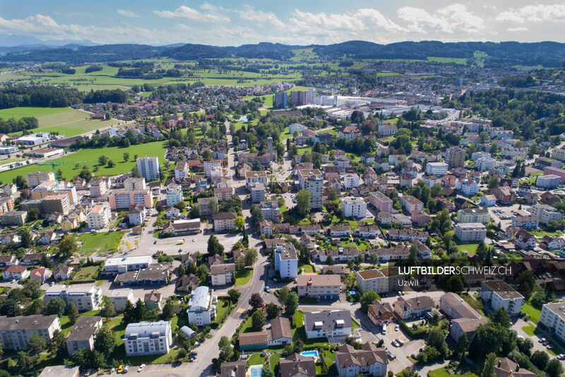 Uzwil Luftaufnahme Marktplatz Luftbild