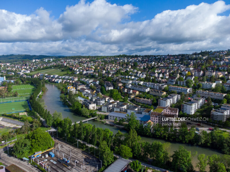 Zürich Höngg mit Limmat Luftbild