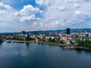 Zugersee mit Blick auf Zug Luftbild